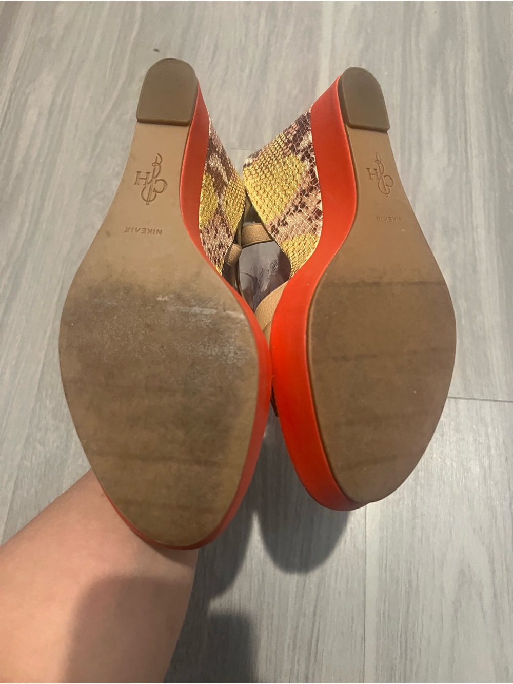 Cole Haan Tan Leather Wedge Sandals Snake-Print Heel Red Platform Size 10B - Picture 10 of 13